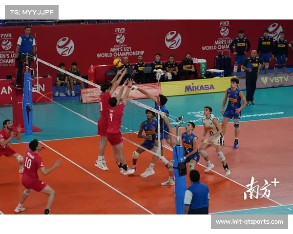 伊朗队在U21男排世锦赛中扣杀拦网表现强势展现实力